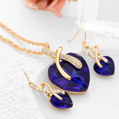 Shining Crystal Heart Women Pendant Necklaces Earrings Sets