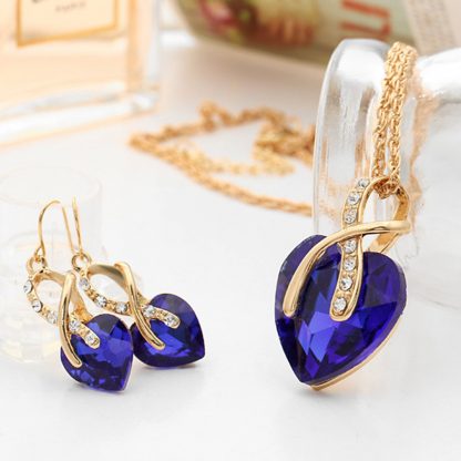 Shining Crystal Heart Women Pendant Necklaces Earrings Sets
