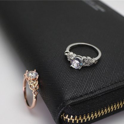 Elegant Crystal Leaf Ring Women Fashion Jewelry