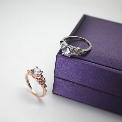 Elegant Crystal Leaf Ring Women Fashion Jewelry