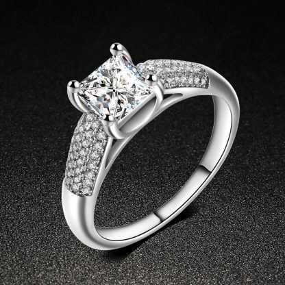 Classic Luxury Crystal Women Fashion Jewelry Ring