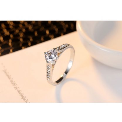 Charming Crystal Women Fashion Jewelry Ring