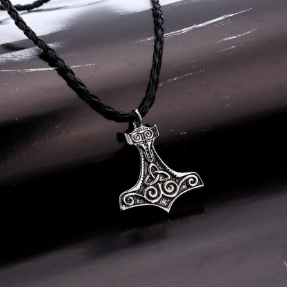 Men Pendant Leather Necklace