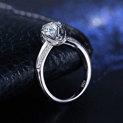 Brilliant Crystal High Quality Cubic Zirconia Women Fashion Ring