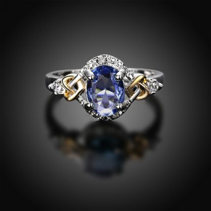 Classy Crystal Luxury Engagement Women Ring
